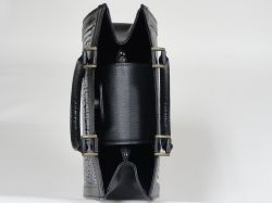 645B 三ツ口中ファスナー天フタ付き手提げ（色革附属使用）