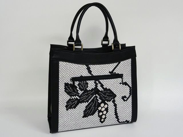 645B 三ツ口中ファスナー天フタ付き手提げ（色革附属使用）